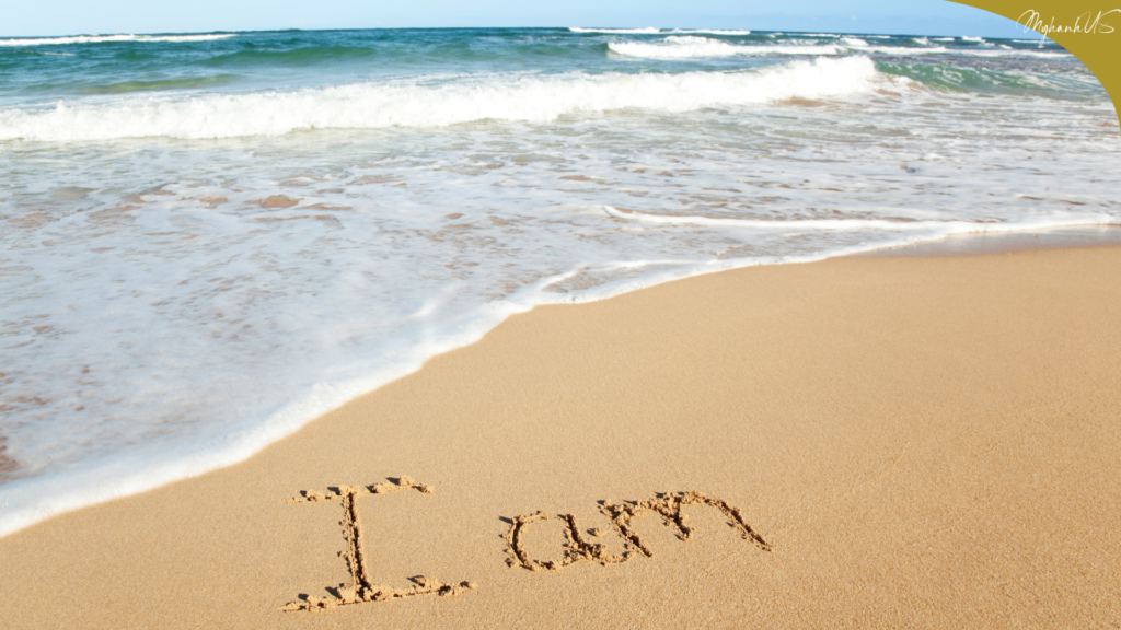 Một mình trên bờ biển để tự vấn Mình là Ai?